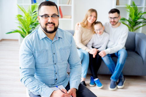 Illustration of a export faculty man offering personal attention to a family